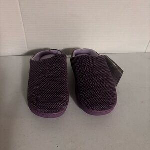 Women's Plush Slip-On Slippers in Purple